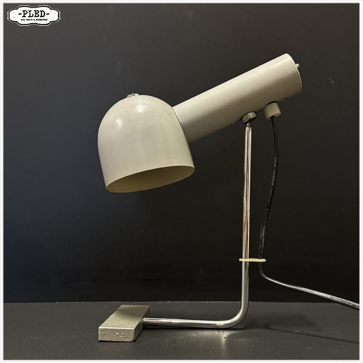 Minimalistisch tafellampje, Josef Hurka voor Napako, 1960s - Afbeelding 4