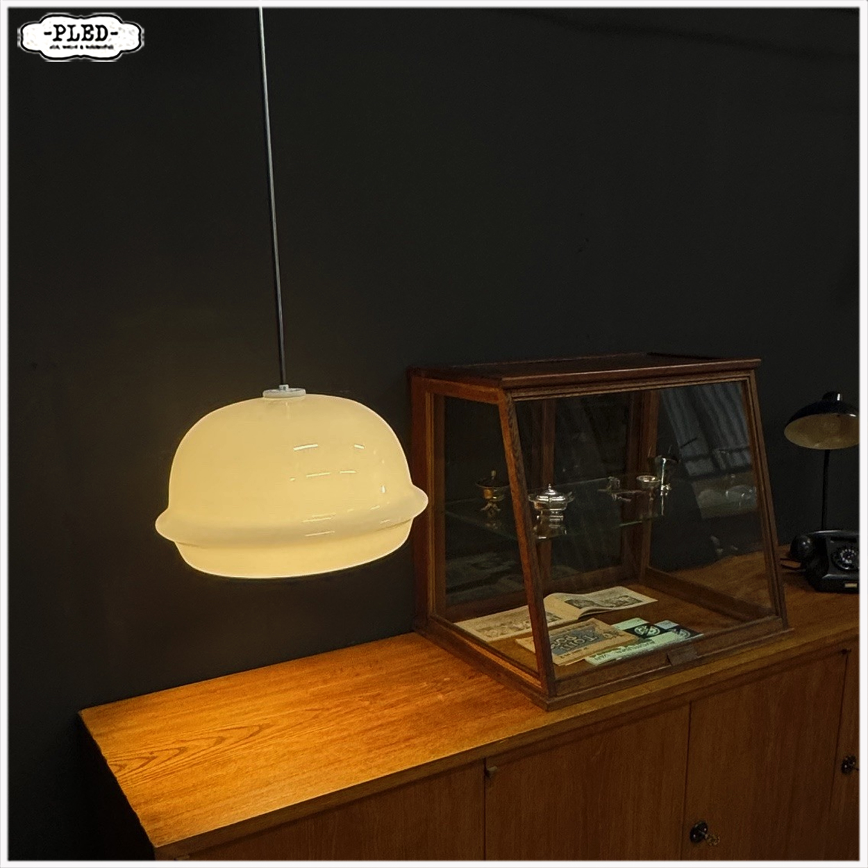 Grote vintage opaline pendellamp, Karel Volf - Afbeelding 7