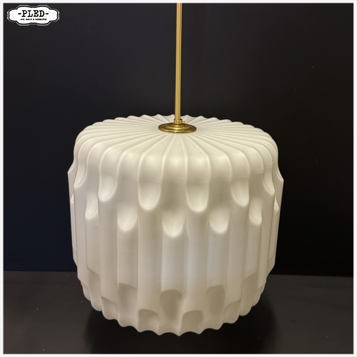 Sculpturale opaline pendellamp, Karel Volf - Afbeelding 5