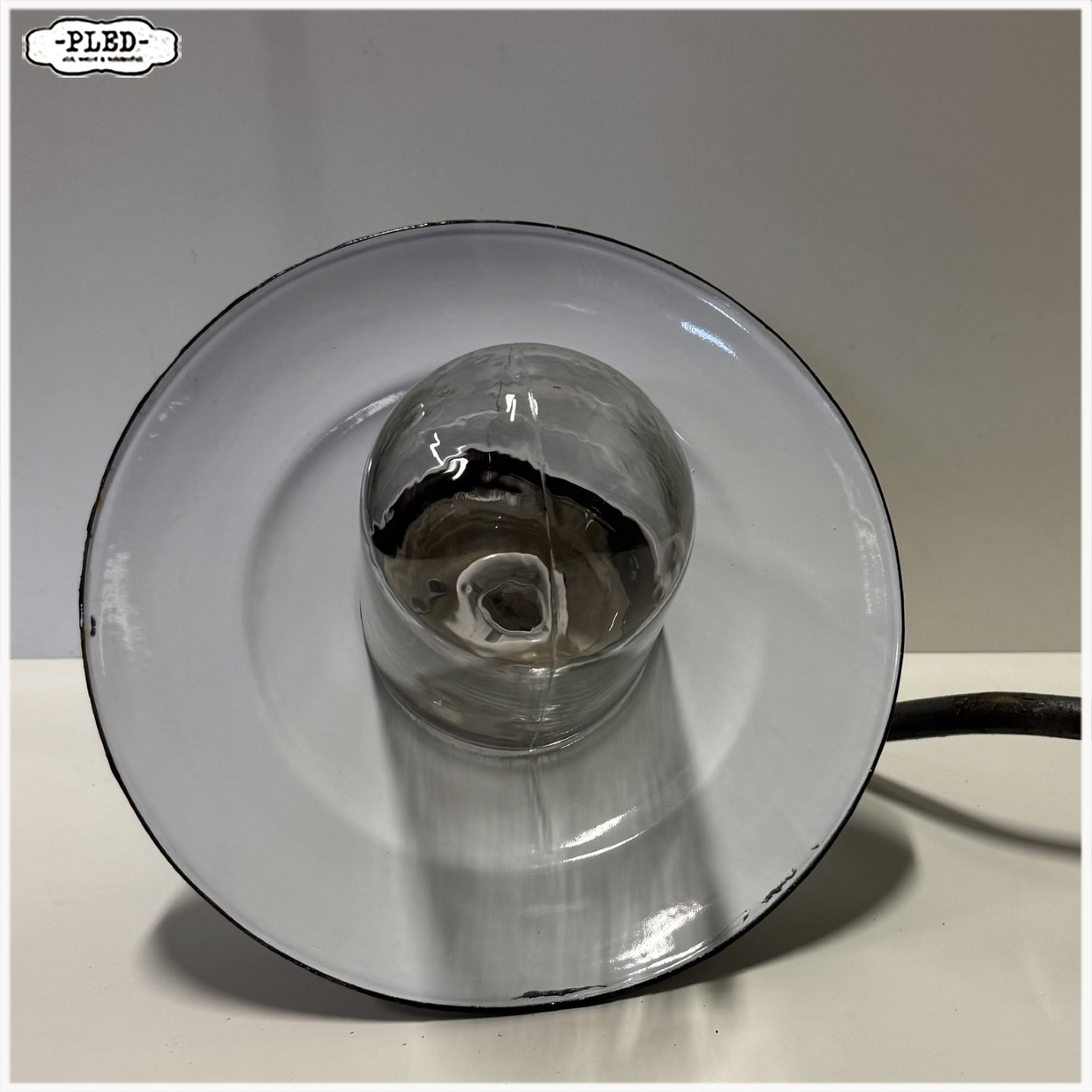 Landelijke muurlamp met geëmailleerde kap en schutglas - Afbeelding 6